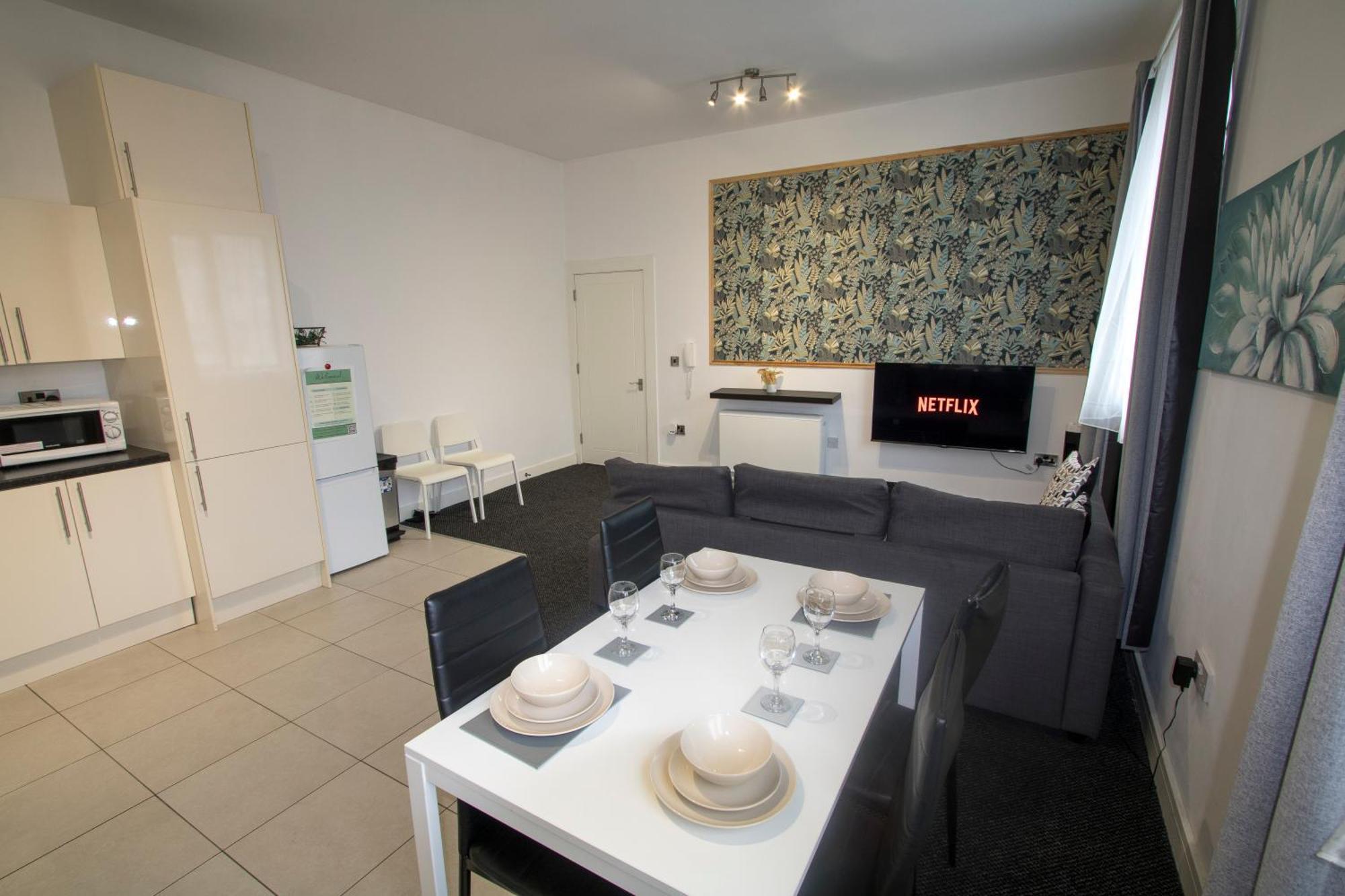 Ideal For Groups - 2 Bedroom Apartment - Free Parking, Transit Links, Close To Stadiums Manchester Dış mekan fotoğraf